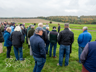 AK021025-82 - Alan King Stable Visit